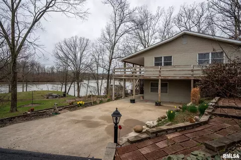 40 Janeal Ct, Goreville, IL 62939