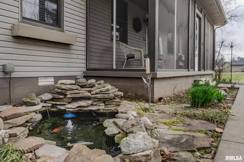 Exterior - 12196 Laguna Dr, Marion, IL 62959 photo 3 of 11