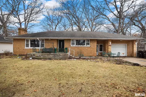 2413 N Lehman Rd, Peoria, IL 61604
