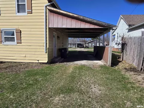 637 S 3rd Ave, Canton, IL 61520 photo 3