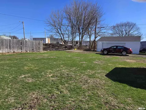 637 S 3rd Ave, Canton, IL 61520 photo 18