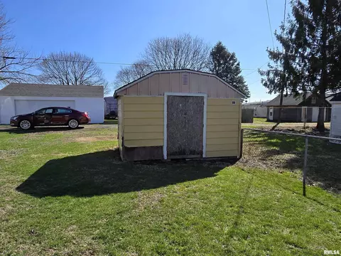 637 S 3rd Ave, Canton, IL 61520 photo 17