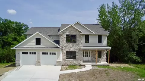 4100 W Vistaridge Ct, Peoria, IL 61615