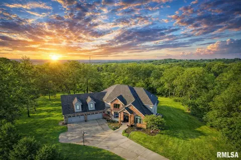 6105 N Eagle Bend Ct, Peoria, IL 61614