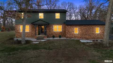 603 E Swords Dr, Edelstein, IL 61526