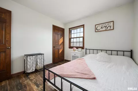 Bedroom - 603 E Swords Dr, Edelstein, IL 61526 photo 2 of 13
