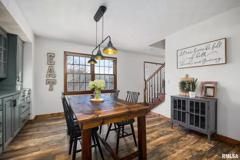 Dining - 603 E Swords Dr, Edelstein, IL 61526 photo 3 of 3