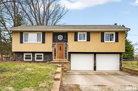 15314 N Vonachen Dr, Chillicothe, IL 61523