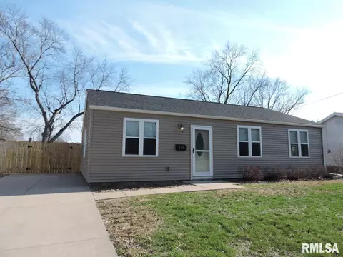 610 Lasalle Blvd, Marquette Heights, IL 61554