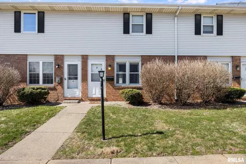 1918 Canterbury Dr, Washington, IL 61571