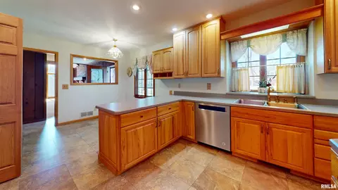 Kitchen - 6310 N Fox Chapel Trl, Edwards, IL 61528 photo 2 of 5