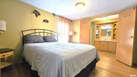 Bedroom - 2 Camp Thirsty Ln, Simpson, IL 62985 photo 1 of 4
