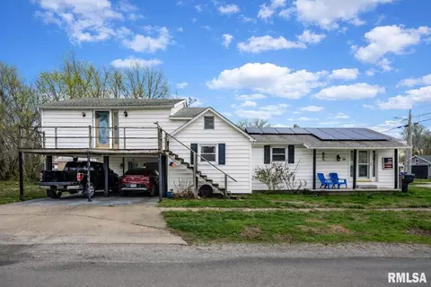 500 Kramer St, Carterville, IL 62918