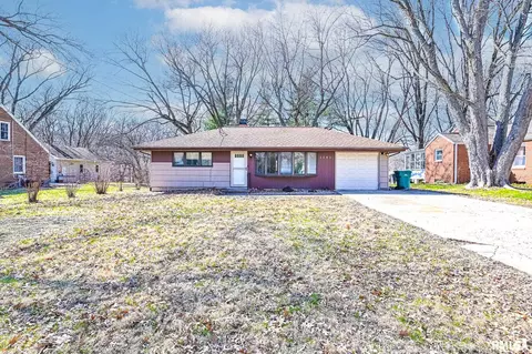 1141 N Wood Rd, Peoria, IL 61604