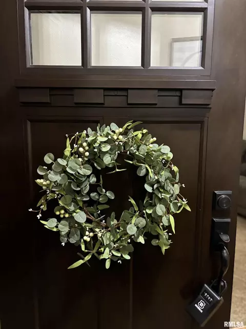 Entry Way - 810 Progress St, Metamora, IL 61548 photo 1 of 6