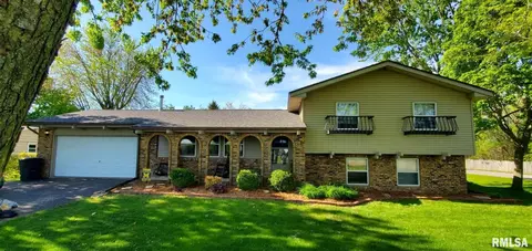 810 Progress St, Metamora, IL 61548