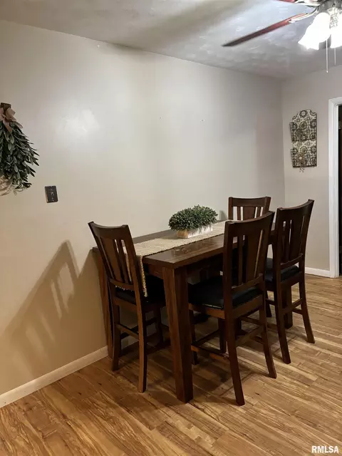 Dining - 810 Progress St, Metamora, IL 61548 photo 1 of 1