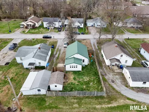 View/Area - 712 Beck St, Carmi, IL 62821 photo 3 of 5