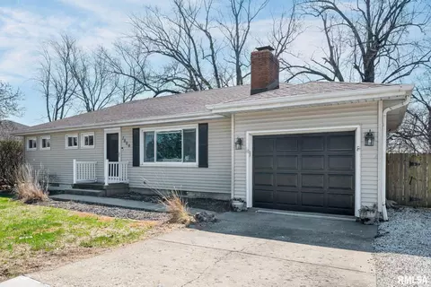 1806 W Glen Ave, Peoria, IL 61614