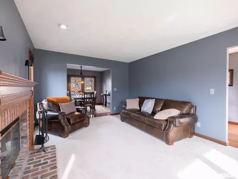 Living - 9913 W Guinivere Dr, Mapleton, IL 61547 photo 1 of 7
