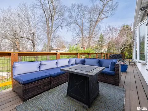 Exterior - 9913 W Guinivere Dr, Mapleton, IL 61547 photo 8 of 16