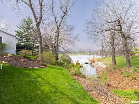 Exterior - 9913 W Guinivere Dr, Mapleton, IL 61547 photo 10 of 16