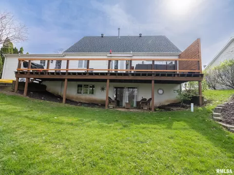 Exterior - 9913 W Guinivere Dr, Mapleton, IL 61547 photo 13 of 16