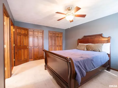 Bedroom - 9913 W Guinivere Dr, Mapleton, IL 61547 photo 2 of 9