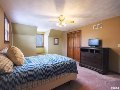 Bedroom - 9913 W Guinivere Dr, Mapleton, IL 61547 photo 8 of 9