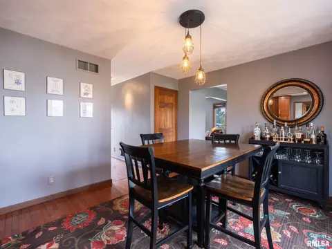 Dining - 9913 W Guinivere Dr, Mapleton, IL 61547 photo 6 of 7