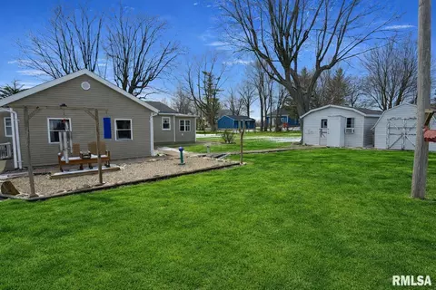 Exterior - 1218 Mckinley St, Lowpoint, IL 61545 photo 2 of 5