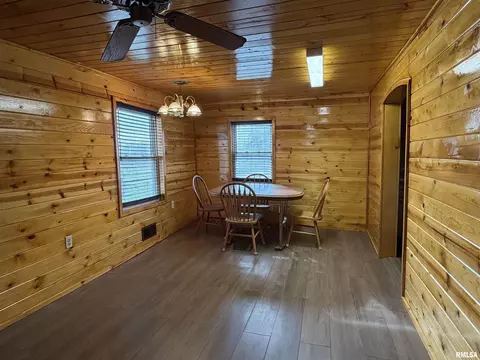 Dining - 1218 Mckinley St, Lowpoint, IL 61545 photo 2 of 2