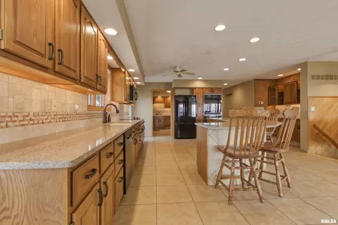 Kitchen - 868 E County Highway 3 Hwy, Table Grove, IL 61482 photo 2 of 4