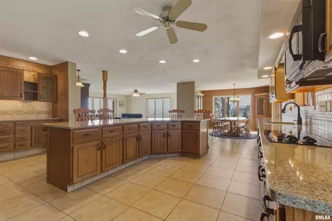 Kitchen - 868 E County Highway 3 Hwy, Table Grove, IL 61482 photo 1 of 4