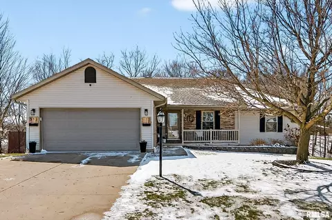 512 Bittersweet Ave, Germantown Hills, IL 61548