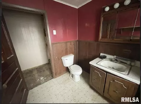 Bath - 203 E Washington St, Avon, IL 61415 photo 3 of 4