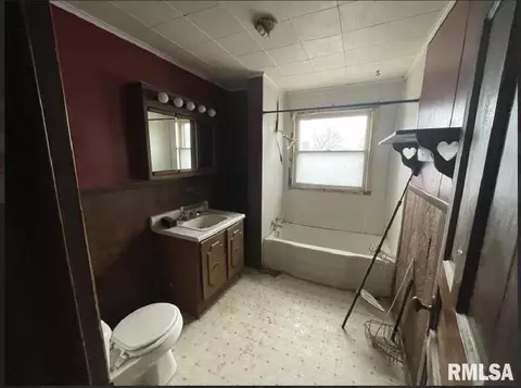 Bath - 203 E Washington St, Avon, IL 61415 photo 1 of 4