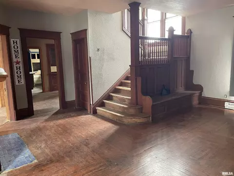 Entry Way - 203 E Washington St, Avon, IL 61415 photo 1 of 1