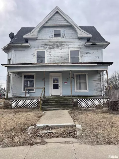 Exterior - 203 E Washington St, Avon, IL 61415 photo 1 of 4