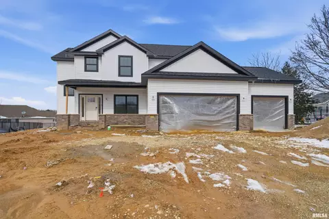 256 Karagen Cir, Germantown Hills, IL 61548