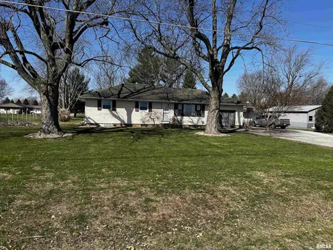 709 S East Ave, Manito, IL 61546