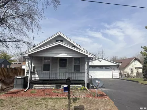 2107 E Wren St, Peoria Heights, IL 61616