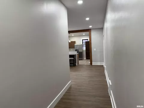 Entry Way - 112 E Gift Ave, Peoria, IL 61603 photo 1 of 2