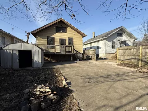 Exterior - 112 E Gift Ave, Peoria, IL 61603 photo 4 of 6