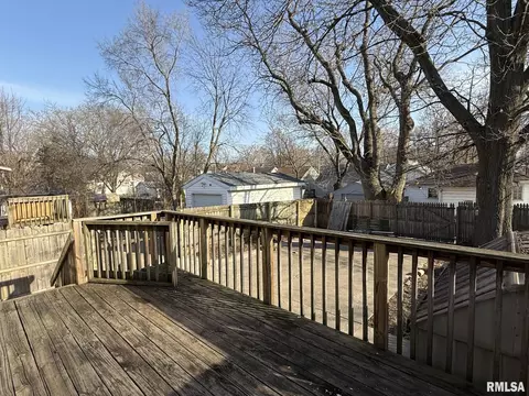 Exterior - 112 E Gift Ave, Peoria, IL 61603 photo 3 of 6