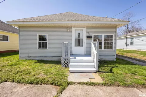 213 S Gardner St, West Frankfort, IL 62896