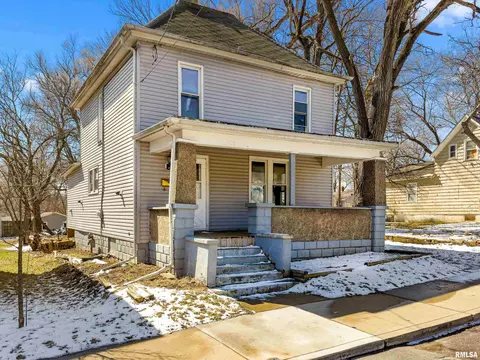 Exterior - 908 E Behrends Ave, Peoria, IL 61603 photo 3 of 8
