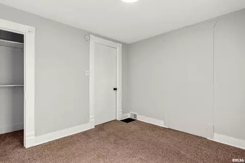 Bedroom - 908 E Behrends Ave, Peoria, IL 61603 photo 7 of 7