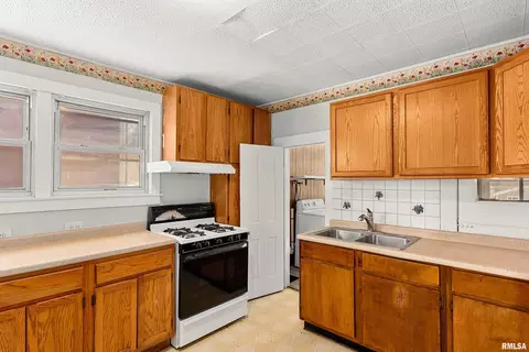 Kitchen - 908 E Behrends Ave, Peoria, IL 61603 photo 1 of 4