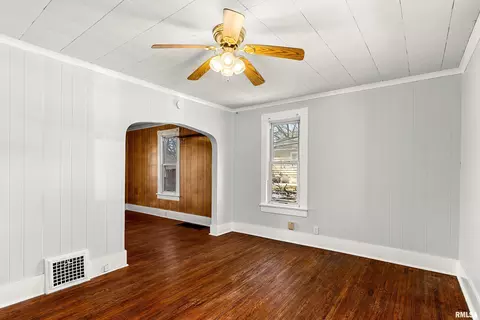 Living - 908 E Behrends Ave, Peoria, IL 61603 photo 2 of 5